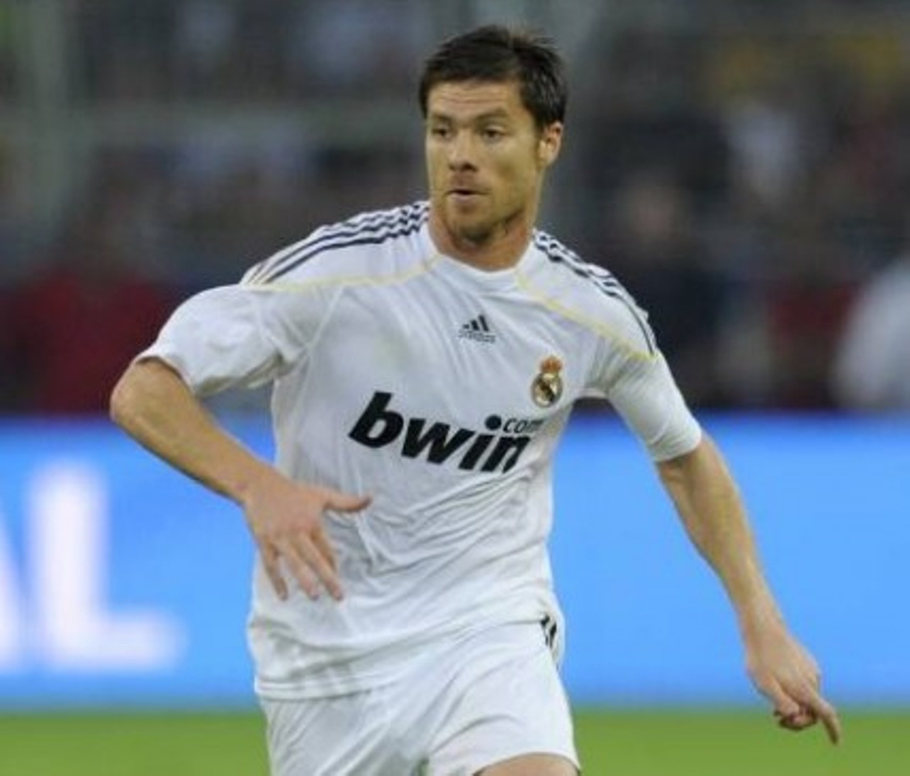 o_real_madrid_xabi_alonso-887777