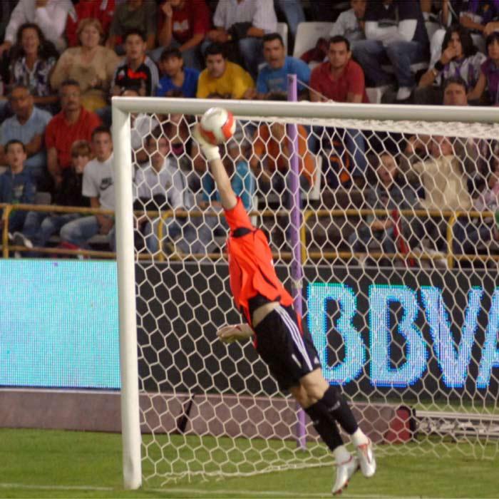 iker_casillas_el_santo_2473